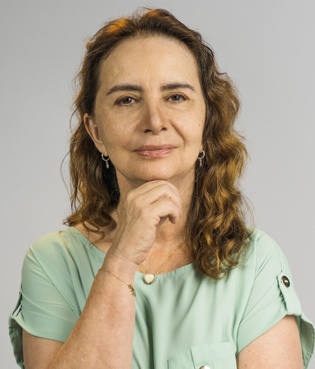 Lúcia Helena Galvão, professora de filosofia à maneira clássica da Nova Acrópole